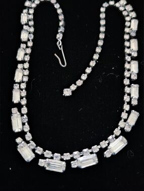 Vintage Silver Rhinestone Chocker Baguette Necklace - Elegant Women's Jewelry